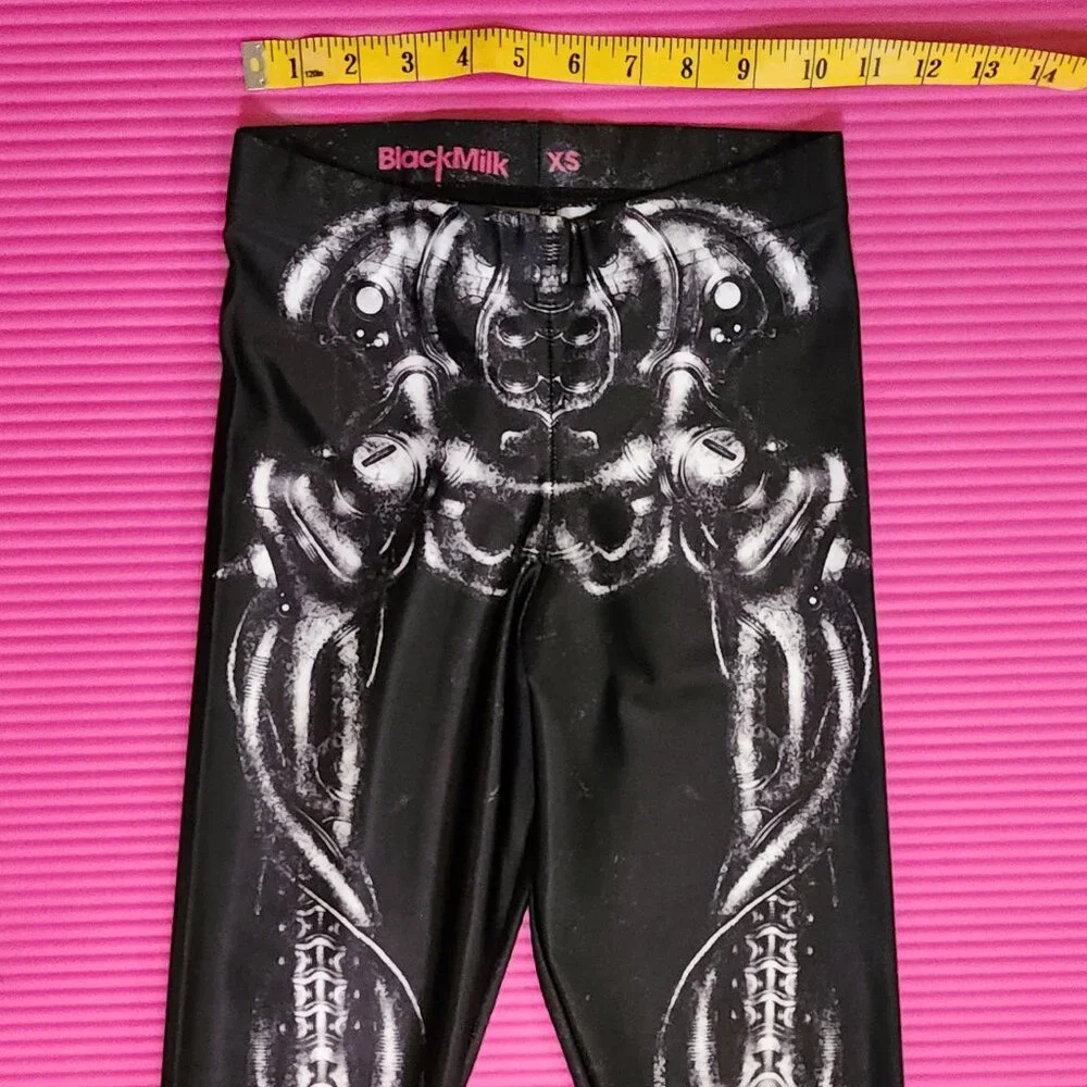 Blackmilk - Original Mechanical Bones Leggings - Size XS - Picture 5 of 6